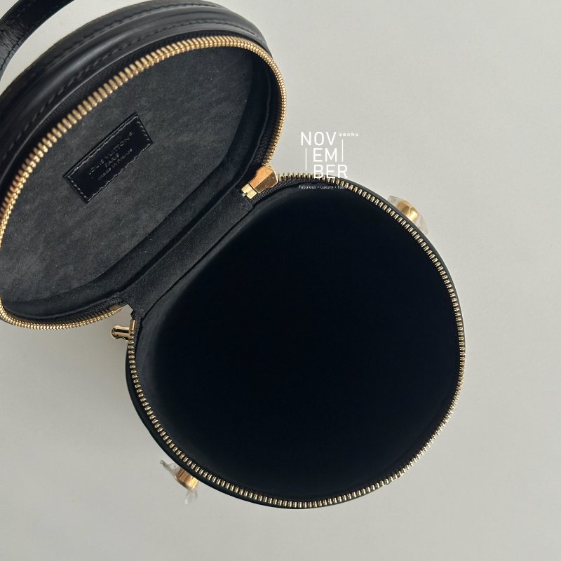 99新🆕 芯片款✨ Louis Vuitton LV 路易威登 Cannes 圓筒包-3