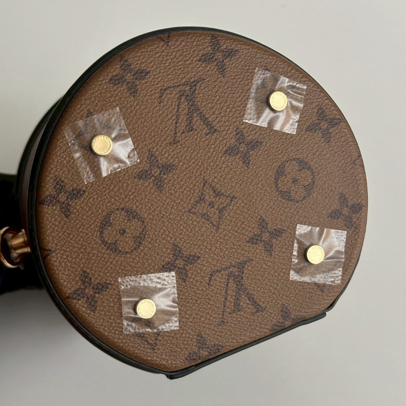 99新🆕 芯片款✨ Louis Vuitton LV 路易威登 Cannes 圓筒包-6