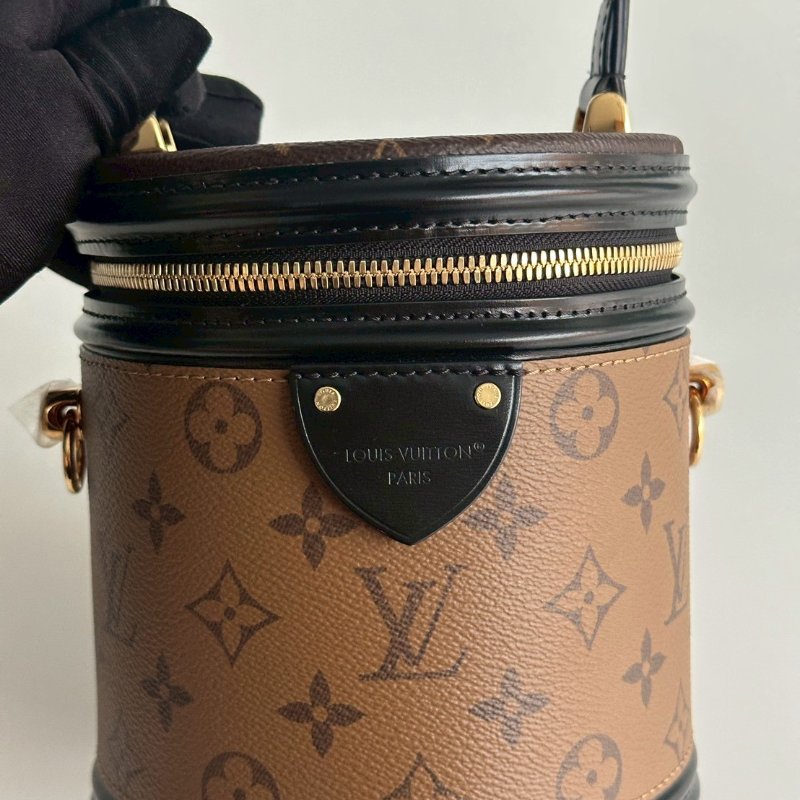99新🆕 芯片款✨ Louis Vuitton LV 路易威登 Cannes 圓筒包-13