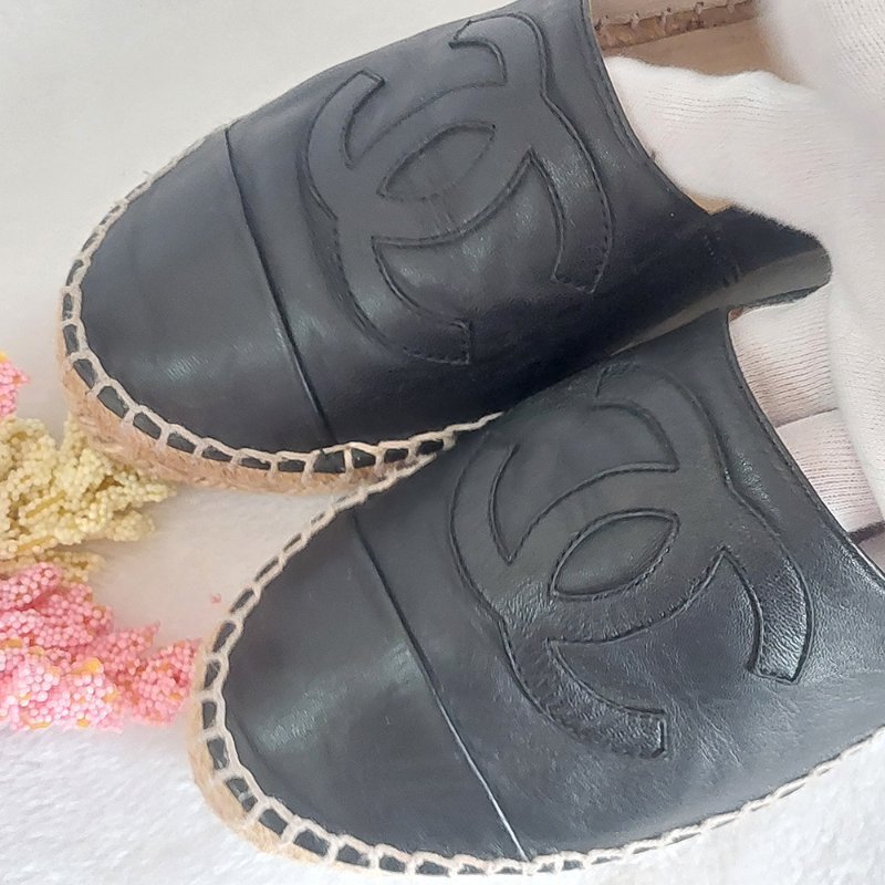 CHANEL   🌈現貨實拍 🌈香奈兒 漁夫鞋~二手(38)號-38