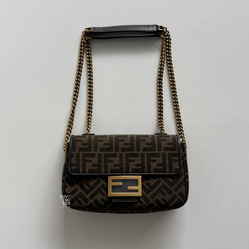 99新🆕 Fendi 芬迪 Baguette 老花法棍包 中號-1