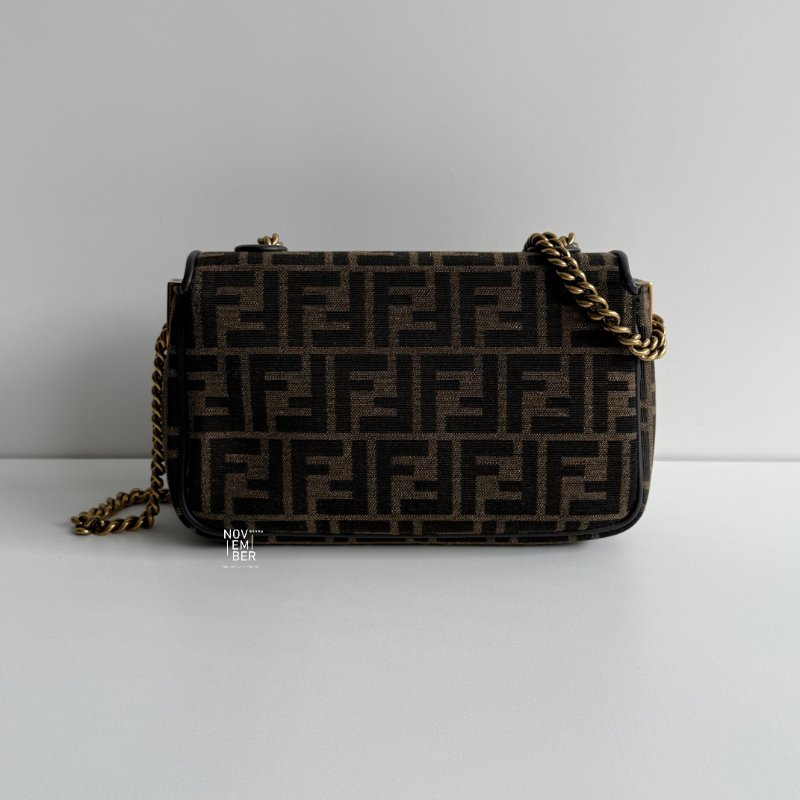 99新🆕 Fendi 芬迪 Baguette 老花法棍包 中號-6