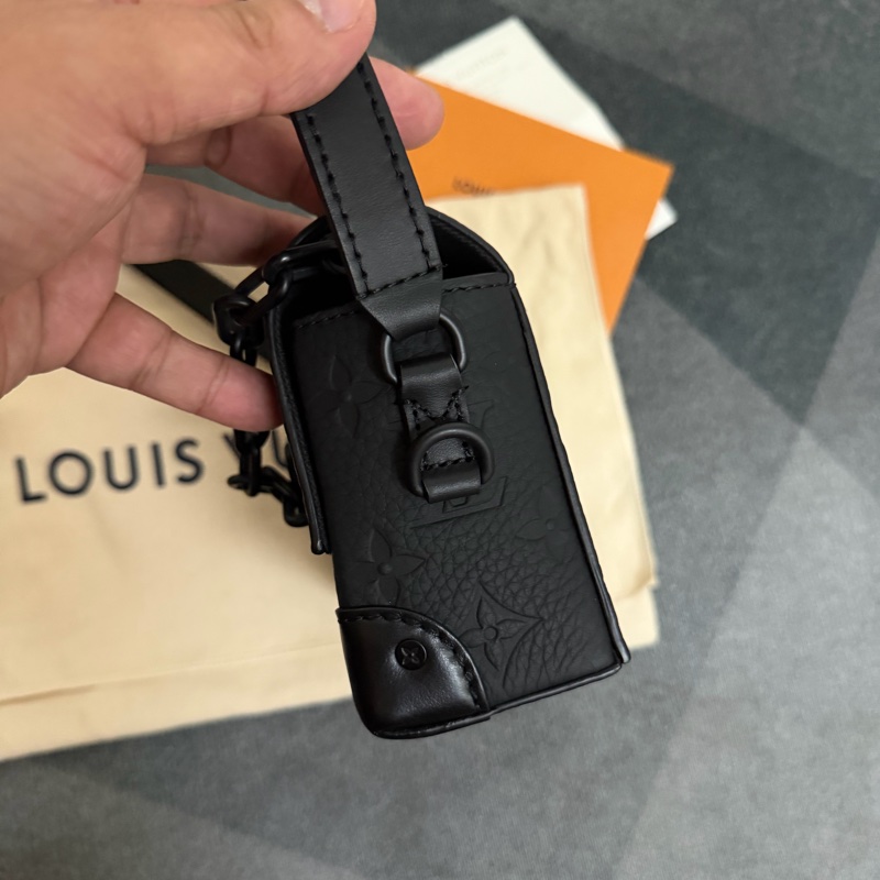 Lv黑原花壓紋Steamer肩背包(M81746)芯片款-3