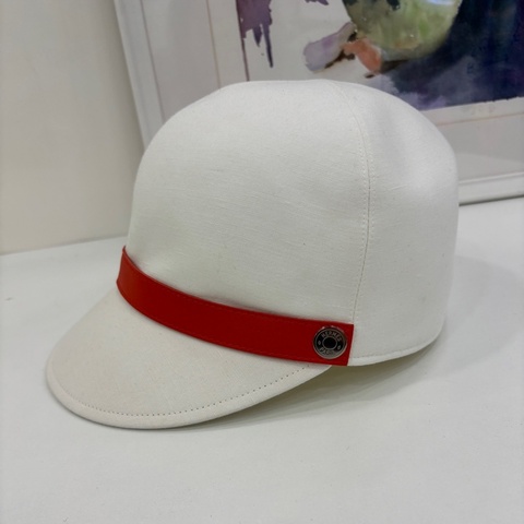 Hermes 愛馬仕 米白色拼小羊皮復古紐扣字母logo棒球帽 馬術帽 報童帽 56頭圍