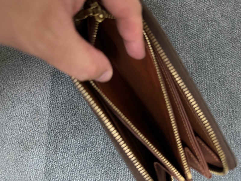 Lv老花拉鍊長夾 (M60017)-6