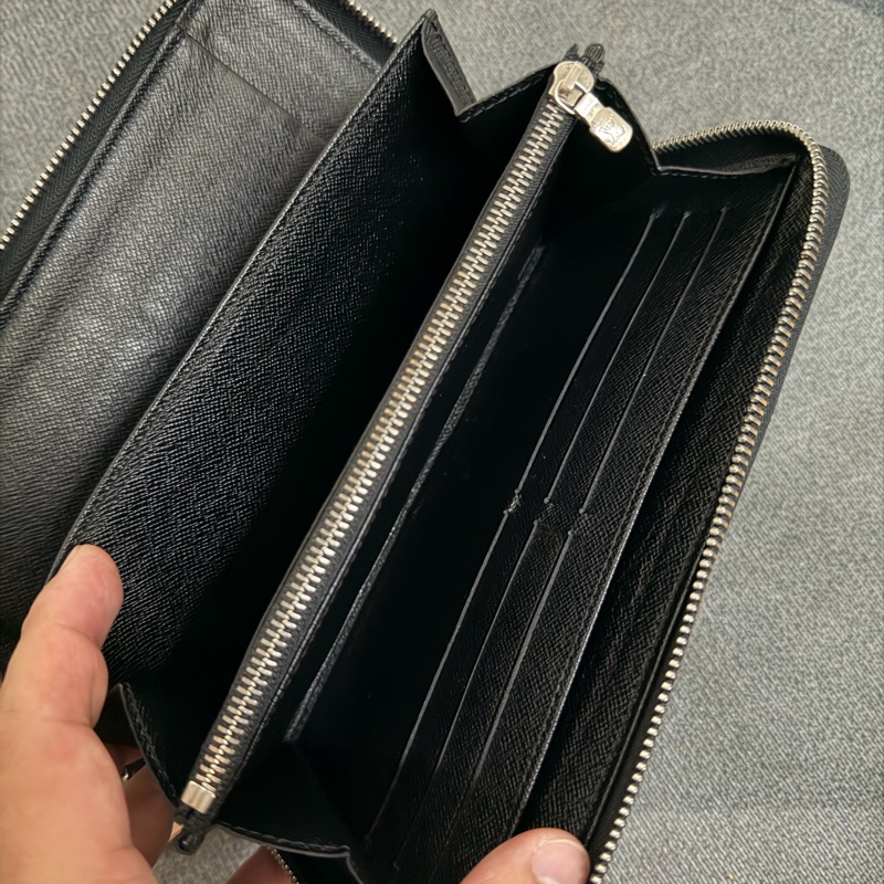 Lv水波紋皮革拉鍊護照長夾 (M6385N)-7