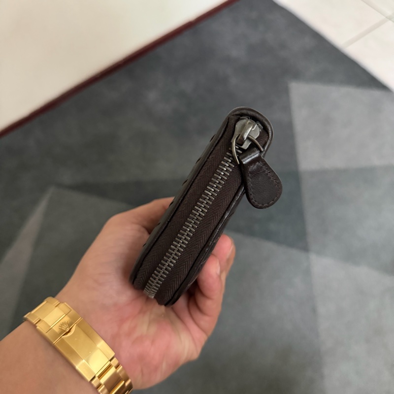 Bv經典深棕色編織拉鍊長夾-2