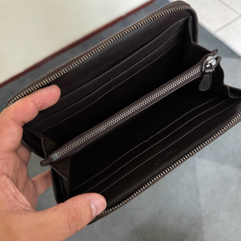 Bv經典深棕色編織拉鍊長夾-5