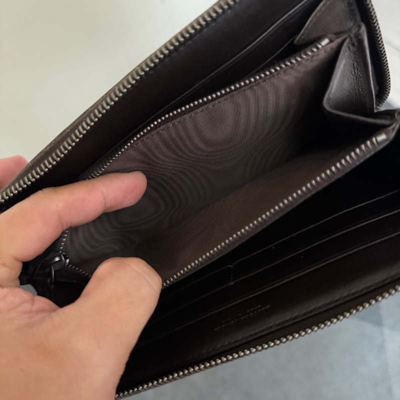 Bv經典深棕色編織拉鍊長夾-6