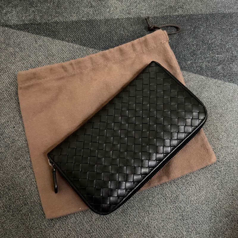 Bv經典黑色編織拉鍊長夾-0