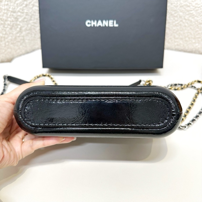 Chanel 香奈兒 Gabrielle 流浪包 黑金 Mini WOC-2