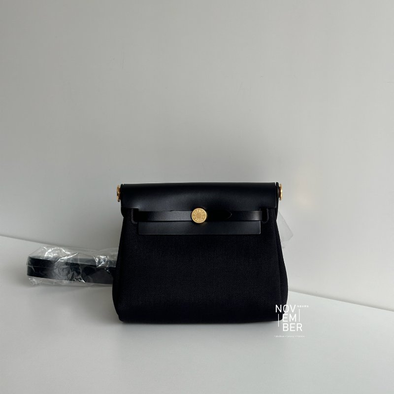 全新全配有購證🙌🏻 Hermès 愛馬仕 Mini Herbag 黑色金釦-0