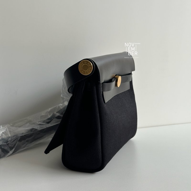 全新全配有購證🙌🏻 Hermès 愛馬仕 Mini Herbag 黑色金釦-1