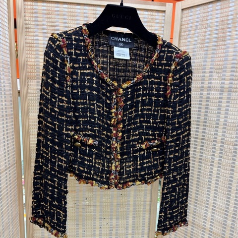 Chanel 2011Resort度假系列秀超薄琉璃花呢外套 34碼