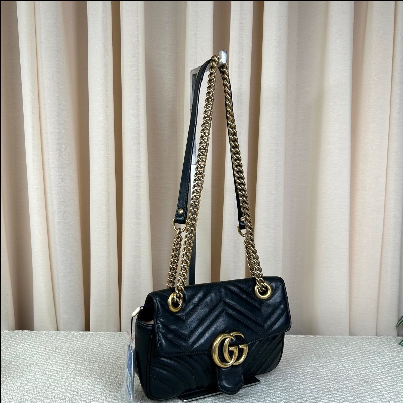 古馳GUCCI馬蒙22單肩斜挎包 古金色的經典雙G標誌 整體飽滿又精緻 出門輕便又百搭-2