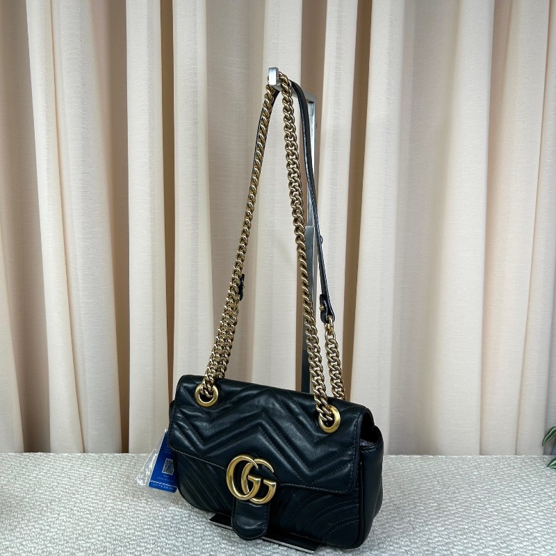 古馳GUCCI馬蒙22單肩斜挎包 古金色的經典雙G標誌 整體飽滿又精緻 出門輕便又百搭-3