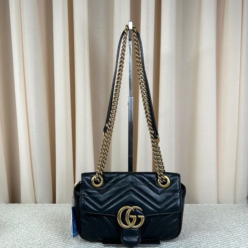 古馳GUCCI馬蒙22單肩斜挎包 古金色的經典雙G標誌 整體飽滿又精緻 出門輕便又百搭-5