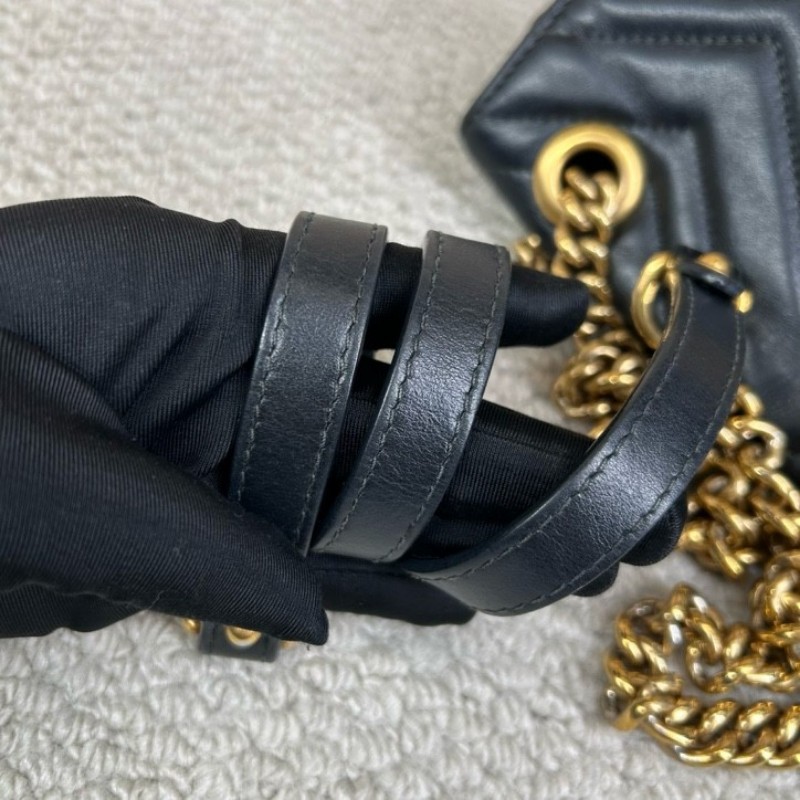 古馳GUCCI馬蒙22單肩斜挎包 古金色的經典雙G標誌 整體飽滿又精緻 出門輕便又百搭-21