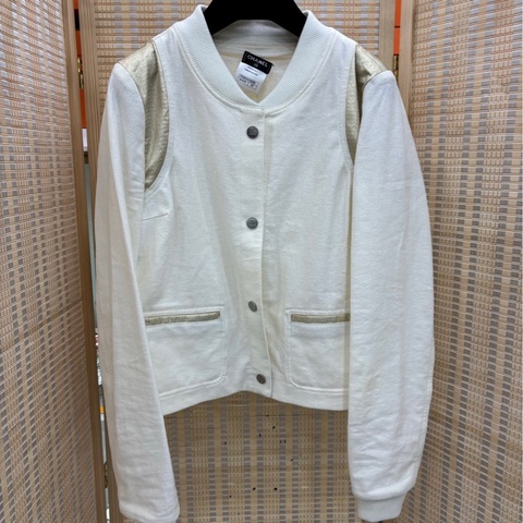 Chanel白色外套，棒球服 34碼