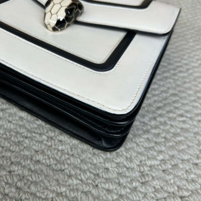 寶格麗BVLGARI黑白拼色蛇頭風琴包 銀色鏈條肩帶 可單肩可斜挎 容量實用 日常通勤百搭氣質款-9