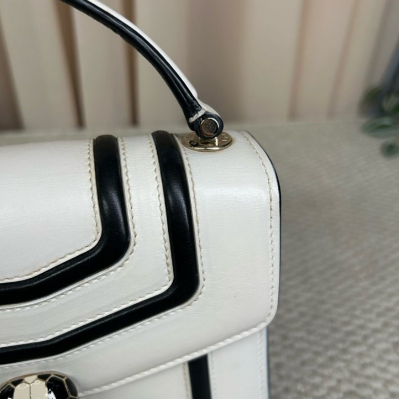 寶格麗BVLGARI黑白拼色蛇頭風琴包 銀色鏈條肩帶 可單肩可斜挎 容量實用 日常通勤百搭氣質款-12