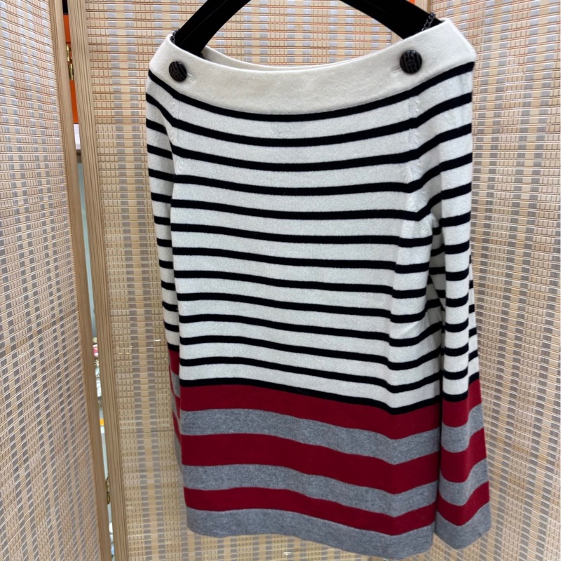 Chanel 香奈兒一字肩鏈條條紋羊絨毛衣上衣 36碼-1