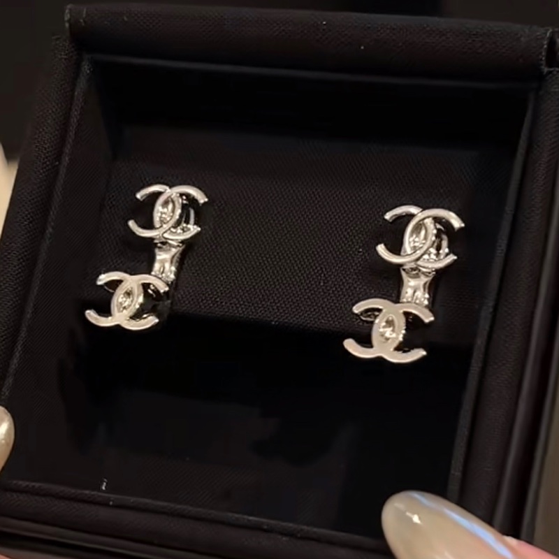 CHANEL 26S流星爆款耳環/ 一組4顆AB式🌠全新寶藏飾品⭐️-5