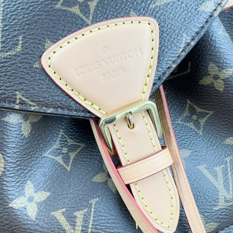 LV原花磁釦束口抽繩簍空吊牌後背包M45501-10