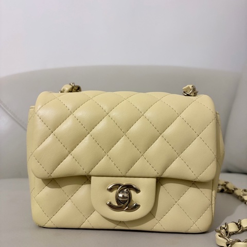 香奈兒羊皮方胖子小雞黃色 （晶片款）Chanel Mini Square （Chip)