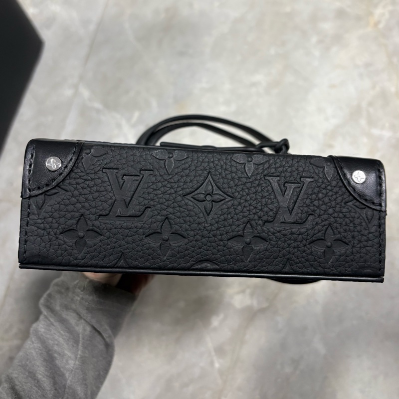 Louis Vuitton 黑色老花皮革Steamer M81746-2