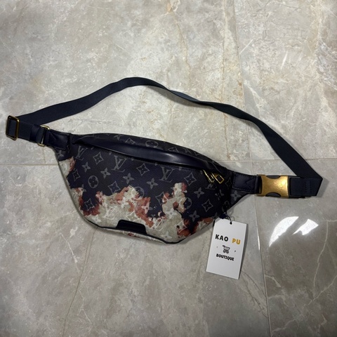 Louis Vuitton 老花漸層腰包 M23905