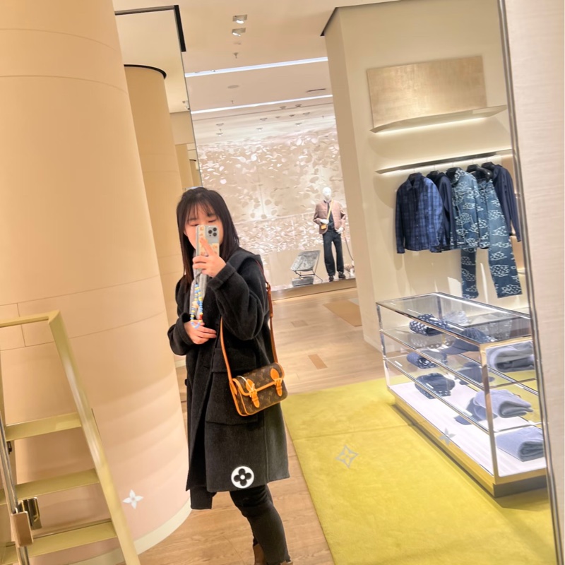 LV M26805 Satchel 經典老花翻蓋式斜背包/郵差包 98閒置品 芯片款-23