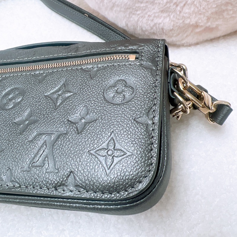 Lv metis pochette east west 灰銀橫版郵差包-8