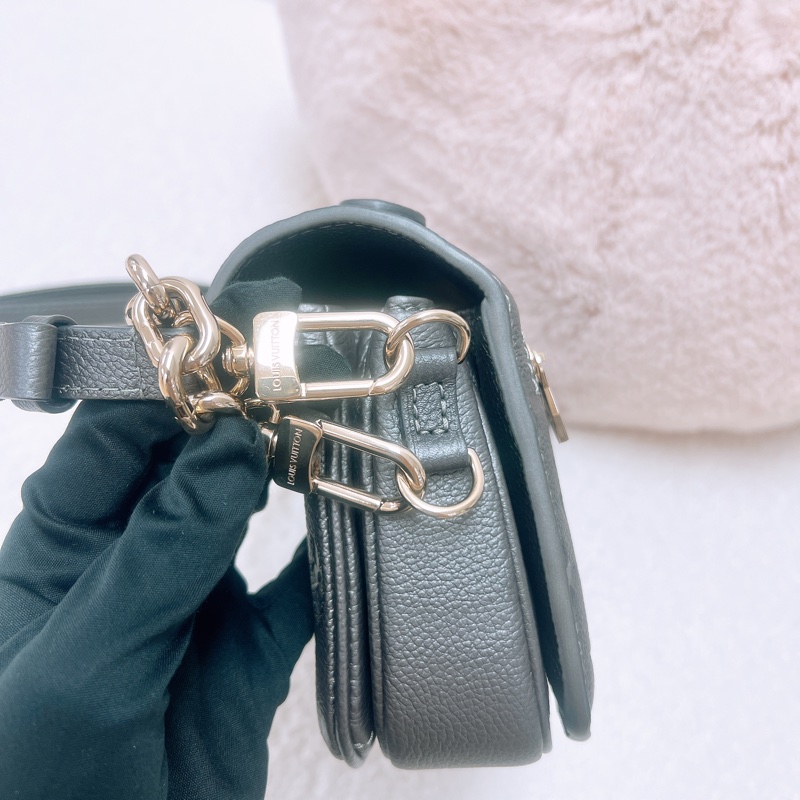 Lv metis pochette east west 灰銀橫版郵差包-10