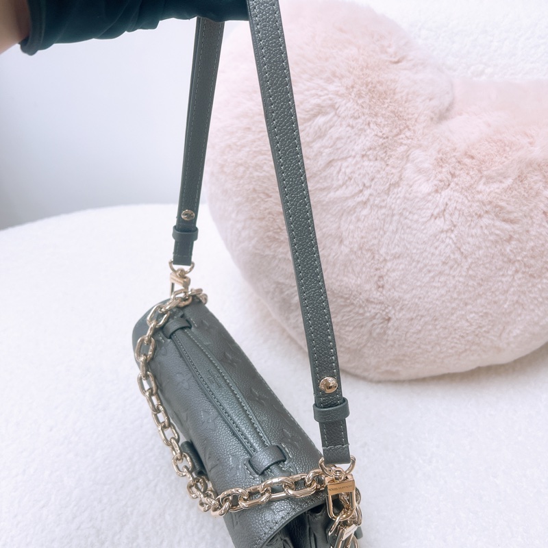 Lv metis pochette east west 灰銀橫版郵差包-11