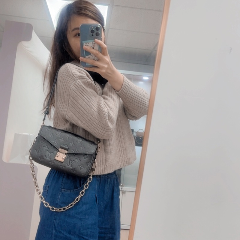 Lv metis pochette east west 灰銀橫版郵差包-14