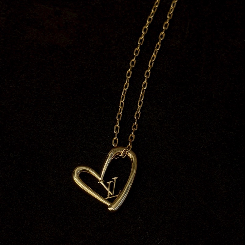 LV愛心項鍊-1