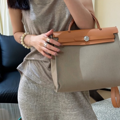 【低價撿漏❗️入門之選✨買到就是賺到❗️】Hermes 愛馬仕 霧霾藍 Herbag31 T刻 15年