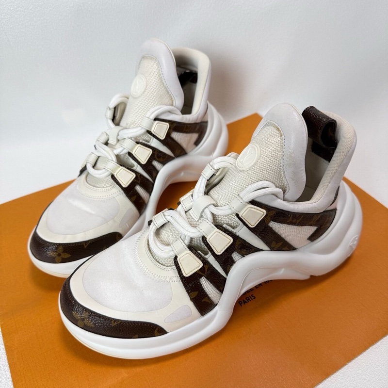 LV路易威登Archlight經典老花拱橋老爹鞋 38.5碼-0