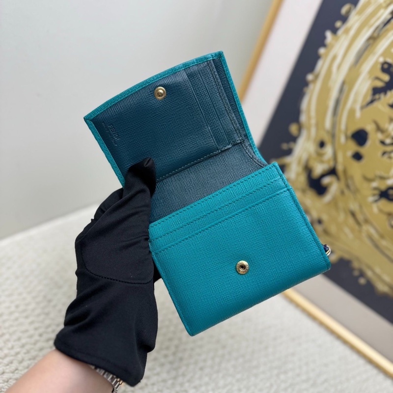 Fendi/芬迪 水綠色顆粒牛皮紋金扣短款錢包  無附件-0