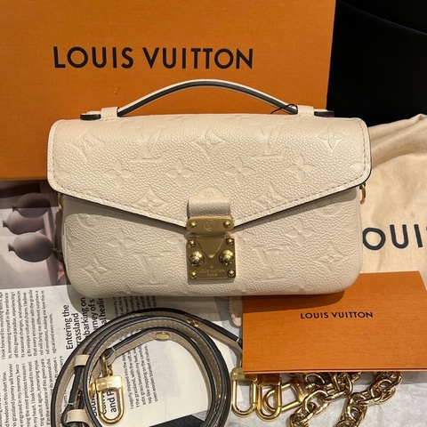 LV 全新原膜 奶油白色牛皮壓紋迷你小郵差包