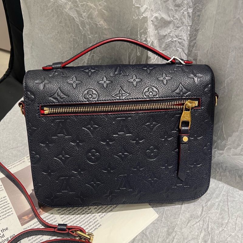 LV 路易威登 藍色牛皮 郵差包-1