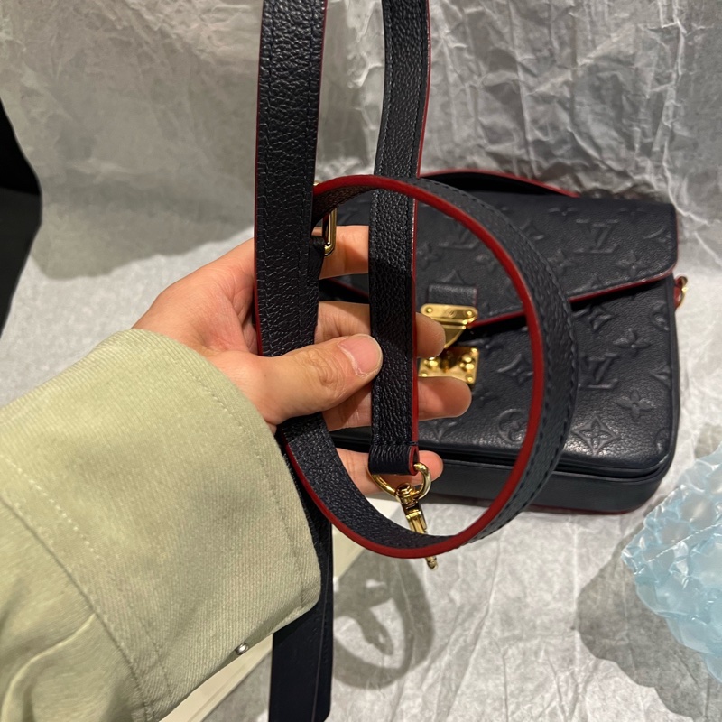 LV 路易威登 藍色牛皮 郵差包-19