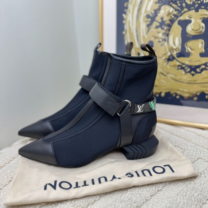 僅試穿LV/路易威登 黑色拼皮絕版女尖頭低跟鞋短靴 38碼附件:塵袋-0