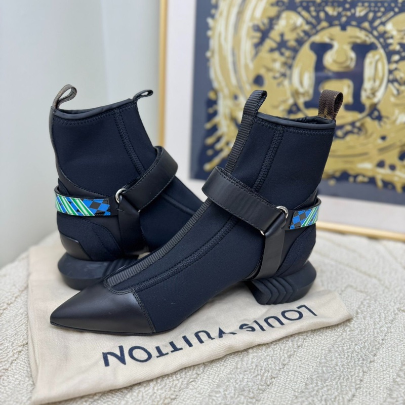 僅試穿LV/路易威登 黑色拼皮絕版女尖頭低跟鞋短靴 38碼附件:塵袋-1