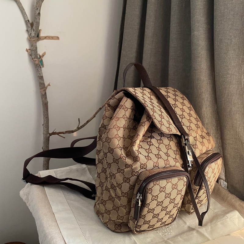 Gucci 經典GG老花後背包🎒 肩背包/雙肩包/旅行包/過夜包/水桶包/束口包 🎒側背/手提🎒正品🎒況不錯🎒男女皆適-3