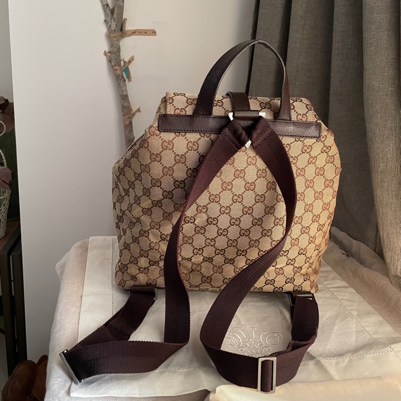 Gucci 經典GG老花後背包🎒 肩背包/雙肩包/旅行包/過夜包/水桶包/束口包 🎒側背/手提🎒正品🎒況不錯🎒男女皆適-6