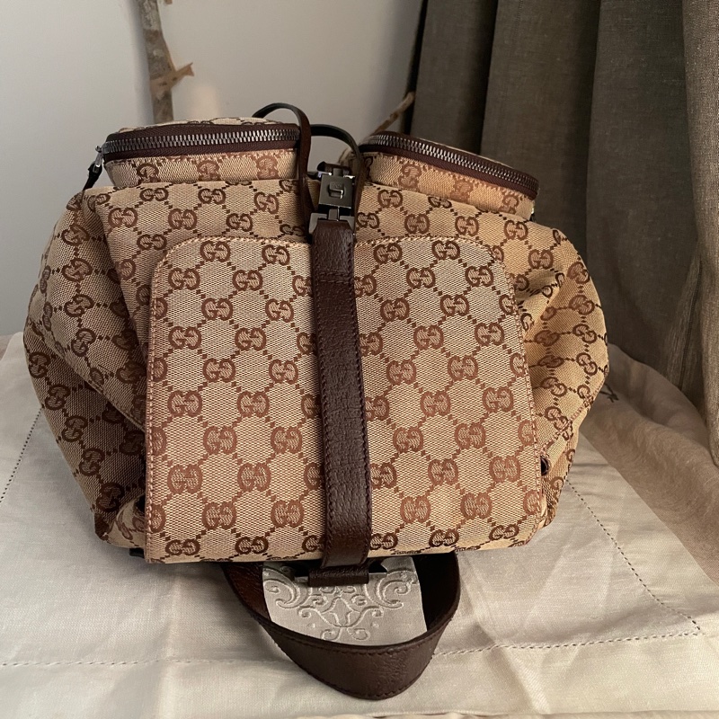 Gucci 經典GG老花後背包🎒 肩背包/雙肩包/旅行包/過夜包/水桶包/束口包 🎒側背/手提🎒正品🎒況不錯🎒男女皆適-8