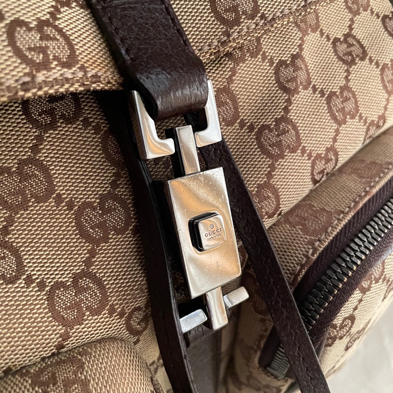 Gucci 經典GG老花後背包🎒 肩背包/雙肩包/旅行包/過夜包/水桶包/束口包 🎒側背/手提🎒正品🎒況不錯🎒男女皆適-11