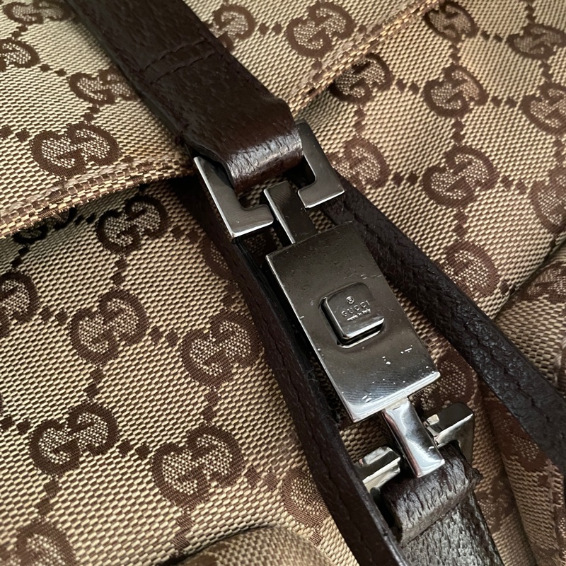 Gucci 經典GG老花後背包🎒 肩背包/雙肩包/旅行包/過夜包/水桶包/束口包 🎒側背/手提🎒正品🎒況不錯🎒男女皆適-12